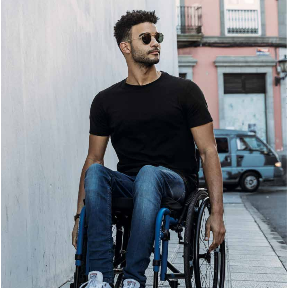 Активное кресло-коляска повышенной надежности и функциональности Invacare Küschall Compact Attract