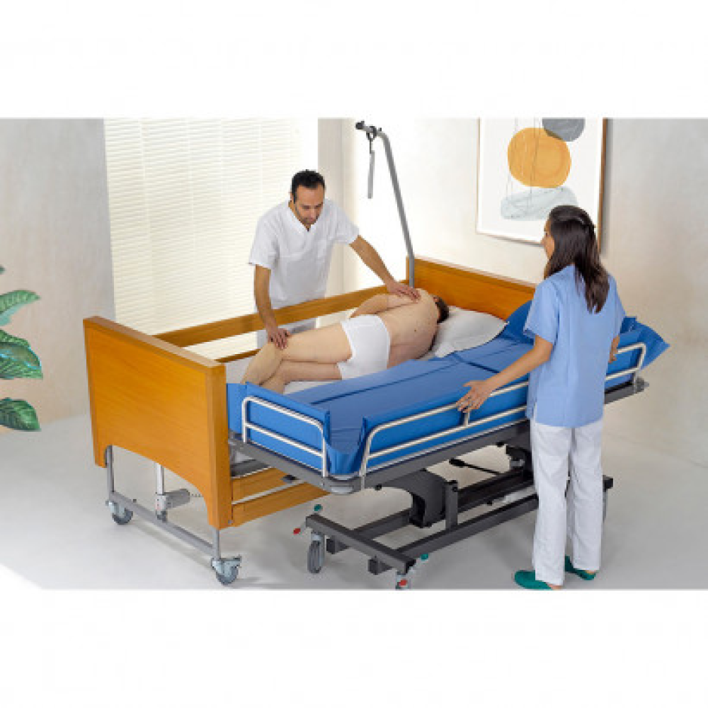 Каталка для мытья лежачих пациентов Shower-Trolley-For-Paediatric-Use