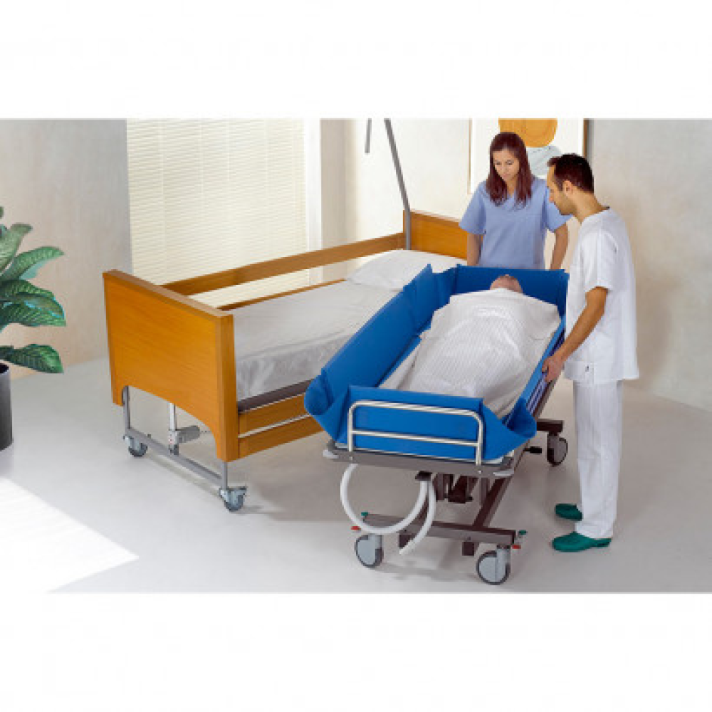 Каталка для мытья лежачих пациентов Shower-Trolley-For-Paediatric-Use