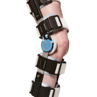 Шарнирный бандаж (ортез) на колено с регулируемой фиксацией Wellcare 52003