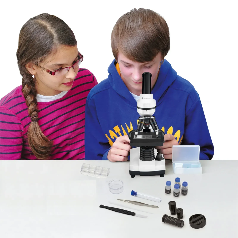 Микроскоп Bresser Junior Biolux SEL 40x-1600x с адаптером для смартфона + кейс (8855610GYE000)